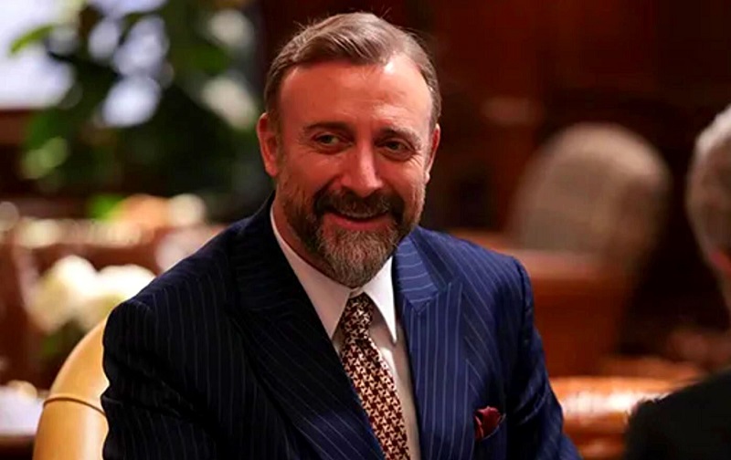 قسمت ۱۸ سریال باخت پادشاه با دوبله فارسی