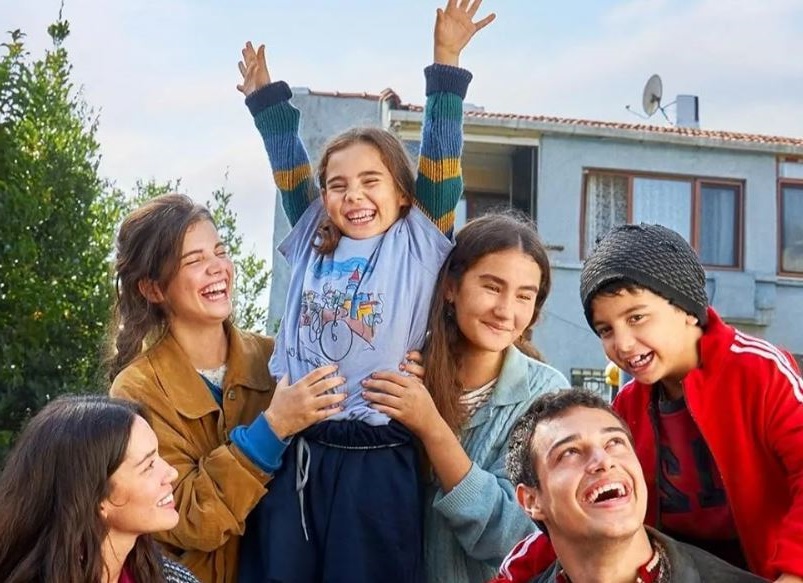 سریال ترکی بی خانمان: قسمت ۱۱ تا ۲۰ با زیرنویس فارسی کامل